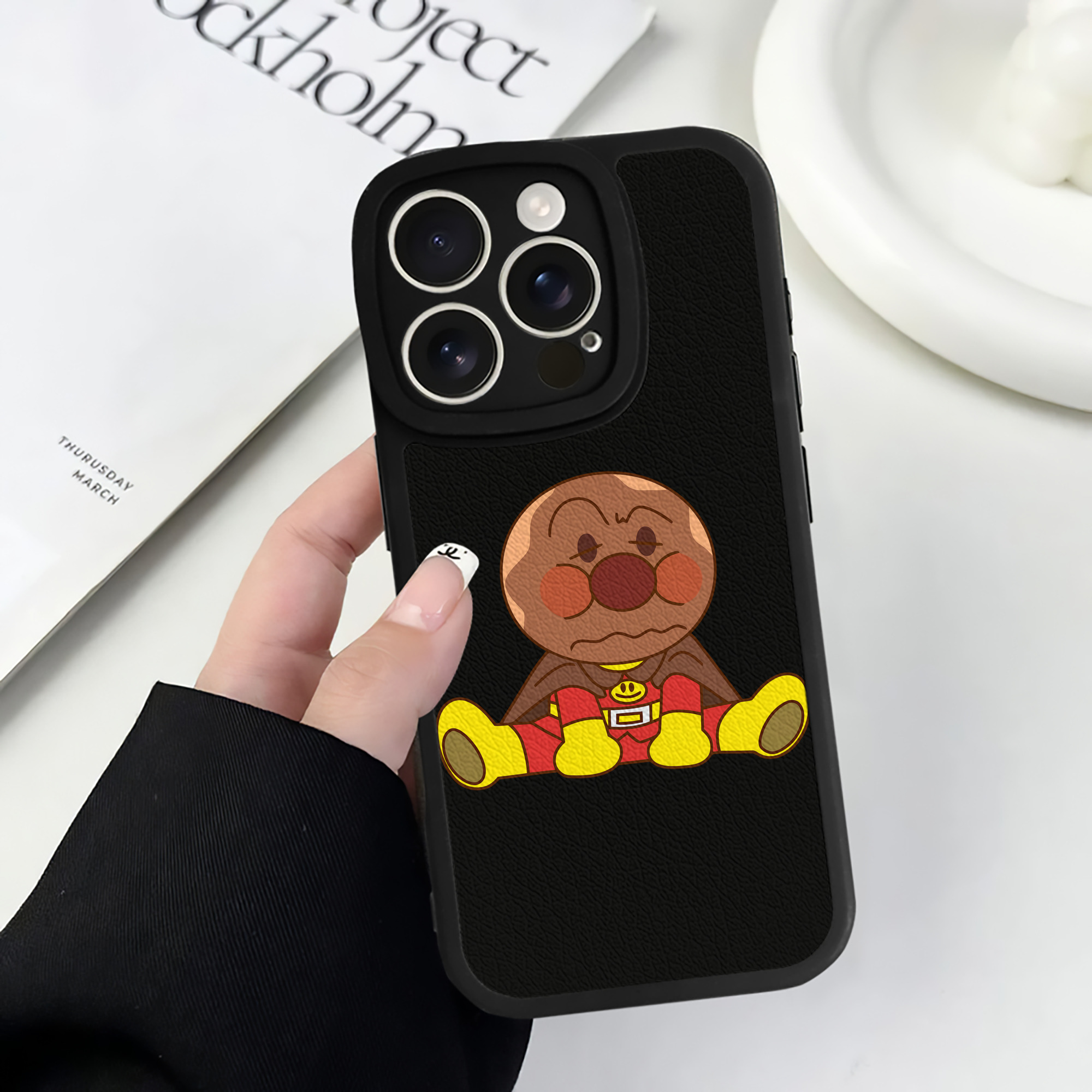 （画像用） アンパンマン Anpanman 【iPhone 16シリーズ対応】シリコンスマホケース（レザー調） 材質：シリコン